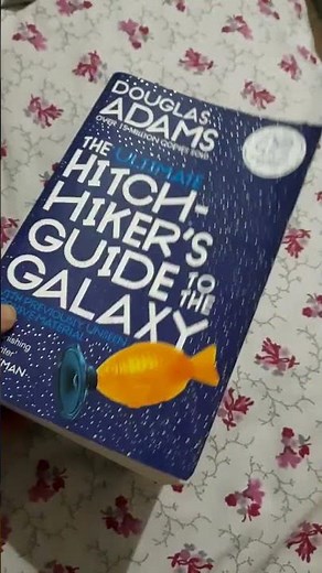 The Ultimate Hitchhikers Guide To The Galaxy by Douglas Adams. #scienceFiction #DouglasAdams