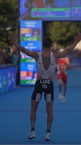 A legends farewell to short course racing 🫡 Episode 6️⃣ of Dare to Dream: The Next Move — “A New Path” — is out NOW! �🎥 Watch it on World Triathlon’s YouTube channel & TriathlonLive.tv WATCH HERE: https://shorturl.at/d5s5m #DareToDream #TheNextMove #HotShot #Triathlon | World Triathlon