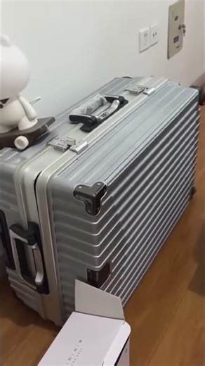 Cats Pawing, Reaching, and Hilarious Situations! You'll Laugh!