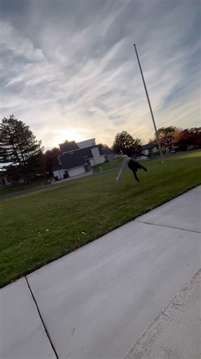 My shirt tried to kill me😭