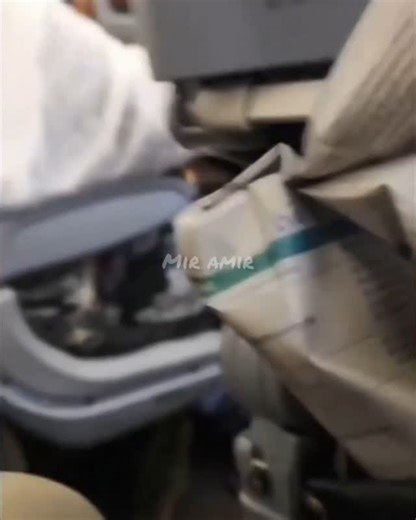 Mir Amir on Instagram: "Terrifying Moment Mid-Air! SpiceJet flight from Delhi to Srinagar experiences a sudden 23-second free fall near Banihal Pass. Passengers panic as the plane drops abruptly — caught on camera by a fellow traveler."