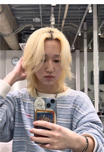 ブリーチ毛のヘアケア紹介✨️ ヘアミルクは内部からの補修に特化しています！ なので乾燥しやすいブリーチ毛の方は特におすすめです！ オイルと併用してあげるとさらに効果倍増します！ 綺麗なカラーを楽しみましょう！ #リップスヘアミルク #ヘアミルク #LIPPS #ブリーチ #メンズミディアム