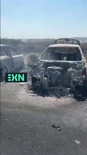 Numerosos vehículos han quedado calcinados en el incendio que se ha declarado en Mérida esta tarde
