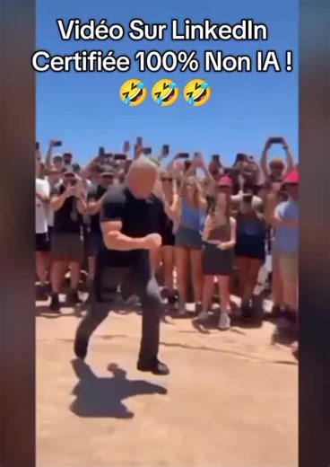 Bravo À Stallone ! Bravo Sylvester ! 😁😁😁😁😁 Évidemment tout en fait par IA et donc faux . Même sur LinkedIn, ce réseau sérieux et pour professionnels les gens cherchent à faire du Like En disant que cette vidéo est 100% Non IA! Quel Fake ! Sérieux où va t'on ? Pensez-vous que c'est sérieux pour ce genre de réseau LinkedIn où autre de faire croire que ces sauts ont réellement été fait par Sylvester Stallone âgé actuellement de 80 ans ? Honnêtement ? 😁🤣😁🤣 #sylvesterstallone #fakevideo #bon
