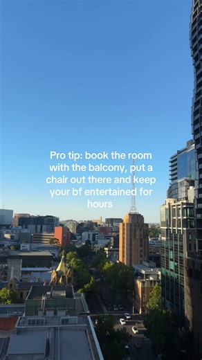 Girlfriend hack ✅ #holiday #boyfriend #funny #traveltips #fyp