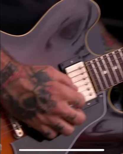 Barry Gibb Stayin' Alive Glastonbury 2017 Concert Performance