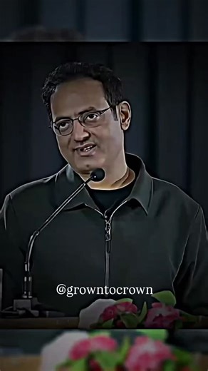 Patna Podcast on Instagram: "Viral Caption 日本利用压电瓷砖将脚步转化为电能。这些瓷砖捕捉来自你脚步的动能。当你行走时,你的重量和动作会对瓷砖产生压力。瓷砖会轻微弯曲,从而产生机械应力。瓷砖内部的压电材料将这种应力转化为电能。每一步都会产生少量电荷,而数百万步结合在一起就能产生足够的电力来驱动 LED灯、数字显示屏和传感器。在像涩谷车站这样繁忙的地方,每天大约有240 万个脚步为这一系统作出贡献。这些电能可以被储存或立即使用,从而减少对传统电力来源的依赖,并支持可持续的城市基础设施。这种方法将日常运动转化为实用的可再生能源#日本 #知识 #事实#你知道吗#推荐科技创新 历史 技术 实验热门日本利用压电瓷砖将脚步转化为电能。这些瓷砖捕捉来自你脚步的动能。当你行走时 techwaseem 你的重量和动作会对瓷砖产生压力。瓷砖会轻微弯曲, 从而产生机械应力。瓷砖内部的压电材料将这种应力转化为电能。每一步都会产生少量电荷,而数百万步结合在一起就能产生足够的电力来驱动 LED 灯、数字显示屏和传感器。在像涩谷车站这样繁忙的地方,每天大约有240万个脚步为