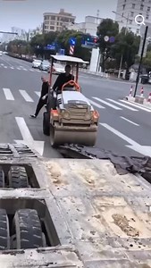 The Kraftsman Paver Special just hits different! 🕺 - #kraftsmantrailers #asphaltpaving #loadingfail #heavyequipmentfail | Kraftsman Trailers