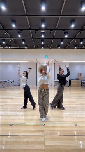 「MINE」Live Version🎤🥀 #rehearsal #LDH #SWEETREVENGE #スイリベ #MINE #dance #girlgroup #liveperformance