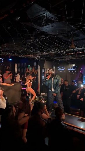 310babii sings Soak City LIVE at this London nightclub #310babii #londonclubs