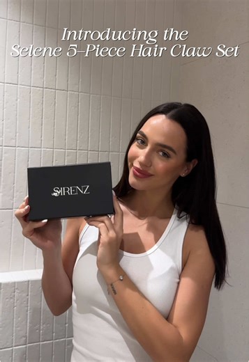 Gorgeous 5 in 1 Set 😍 Grab yours now before it’s gone 💋 #trendyhairclips #luxuryhairaccessories #hairstyleinspo #clipitup #everydayglam