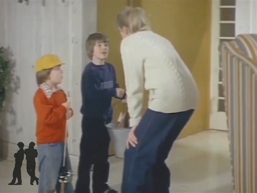 2025 marks Feldman's 50th anniversary in the entertainment industry, beginning with numerous TV commercials. Here's his blink-and-you'll-miss-it theatrical feature debut in BORN AGAIN (1978), starring Dean Jones and Anne Francis. 🎞 | Two Coreys Forever