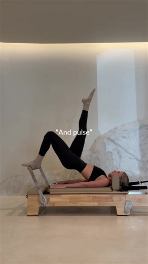 We all knew if was coming...⁠ ⁠ Who else has been feeling the burn from our 'Back to Strong Challenge? ⁠ ⁠ #pilates #pilatesworkout #reformerpilates #flexera #reformer