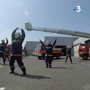 Qui dit 14 juillet, dit bal des pompiers !! Toutes les casernes qui vont faire la fête : https://france3-regions.francetvinfo.fr/hauts-de-france/carte-14-juillet-tous-bals-pompiers-picardie-1510073.html Leur invitation, les pompiers de Thourotte l'ont mise en musique !! SDIS de l'Oise (Page officielle des sapeurs-pompiers de l'Oise / SDIS 60) | France 3 Picardie
