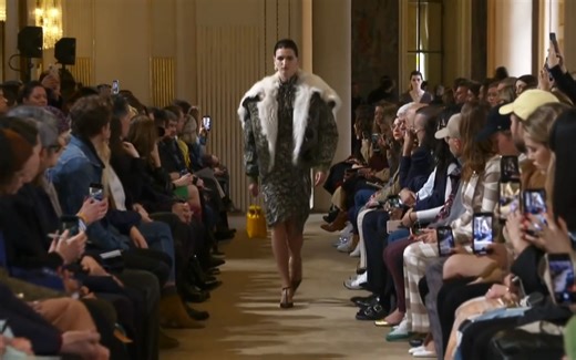 法国品牌Altuzarra（奥图扎拉）2019年FW秀场