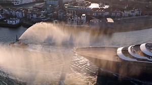 Capitvating footage made for Portsmouth International Port shows an "ultra-luxury" Ritz-Carlton superyacht visiting the city for the first time. Find out more details below 😍👇 https://tinyurl.com/3pbdbyr3 | The News, Portsmouth