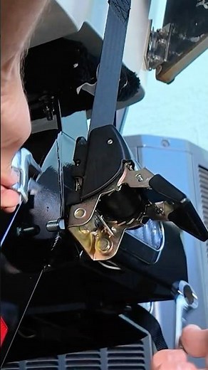 Installing the Reese Retractable Tie Down Transom Straps #boating #TransomStraps #boattrailer