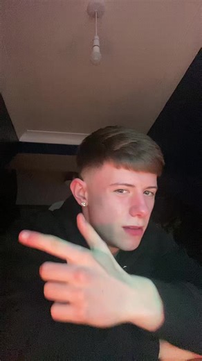 Scouse Lip Sync Challenge: Fun with Earring Accessories