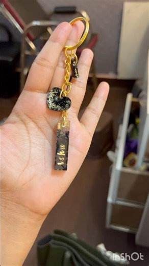 Name keychains 🪬🗝️🥰🥰#diy #yotube #music #resincrafts