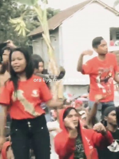 Monata Live Demangan: Penonton Berjoget Penuh Damai