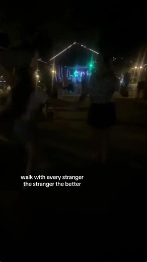 this random lady that decided to dance with me 🫰 | people dancing in public