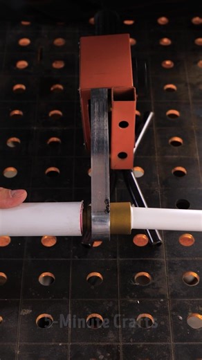 332K views · 638 reactions |  DIY Hack: How to Join PVC Pipes with a Heat Iron ️ | 5-Minute Crafts | Facebook