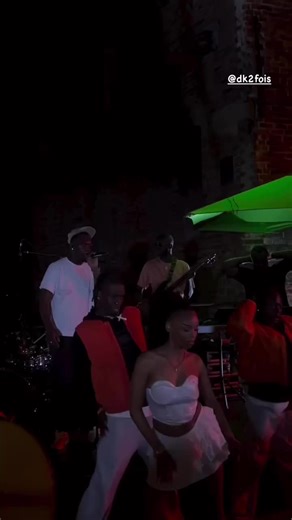 DK2fois Denda: Live Concert Highlights