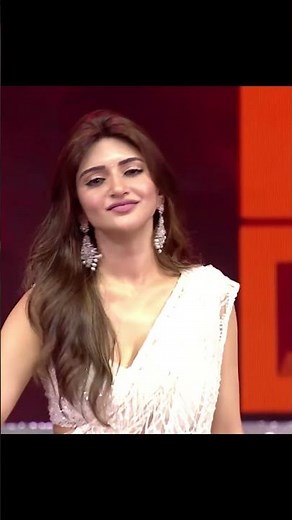 Sreeleela Dance for Kissik Song | Pushpa's WILDFIRE Event in Chennai | Allu Arjun | #YTShorts