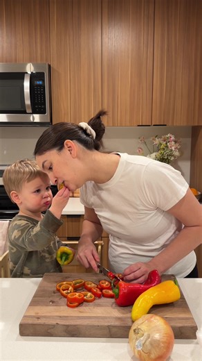 Emily Mariko (@emilymariko)’s video of Emily Mariko