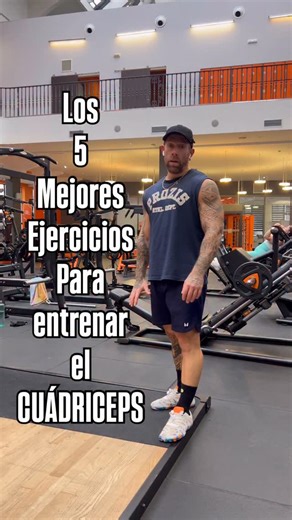 Urtzi Peña on Instagram: "Los 5 mejores ejercicios para entrenar los cuádriceps 1. Sentadilla (Front o Back Squat) Es el ejercicio más completo para los cuádriceps. • Back squat: más carga total, buena para fuerza. • Front squat: postura más vertical → más énfasis en cuádriceps. Activa también glúteos y core, pero el cuádriceps es muy protagonista si bajas lo suficiente. 2. Prensa de Piernas Permite trabajar muy pesado sin tanta exigencia técnica. • Ideal para meter volumen en cuádriceps. • Si c