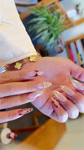 ✨ Luxury French Nails at La Belle Nails Fitzroy 🤎