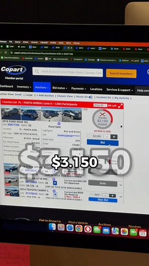 Wygraliśmy dla naszego klienta 2016 Ford Edge SEL na aukcji w USA - za jedyne $3.500🔥 Pod dom to około 39 000 zł. Ford Edge SEL to praktyczny i wygodny crossover: silnik 2.0 benzyna, napęd AWD i automatyczna skrzynia biegów. Świetny wybór do miasta i na dłuższe trasy - a w tej cenie w Polsce absolutnie nie do zdobycia😏 Auto jest już w drodze do właściciela👌 Chcesz równie korzystną ofertę? Napisz do Pan America - znajdziemy, sprawdzimy i sprowadzimy auto idealne dla Ciebie 🇺🇸➡️🇵🇱 #fordedge