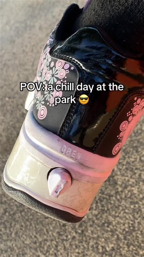 Park with bladerunners 😏✨ #skates #rollershoes #bladerunners | Skates