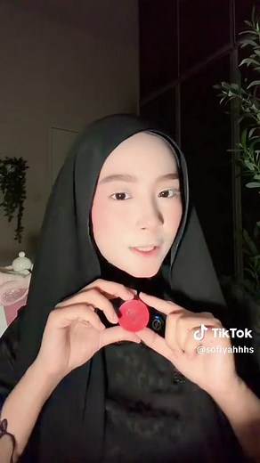 Makeup Tutorial with WAWA Worldwide: Achieve Stunning Looks