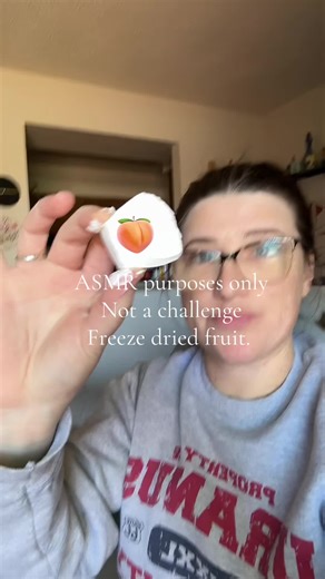 Experiencing ASMR with Freeze-Dried Fruit