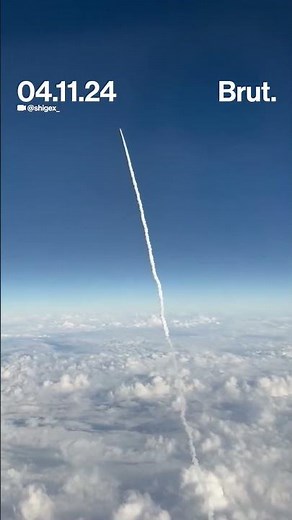 Elle filme le décollage d'une fusée depuis un avion au Japon.