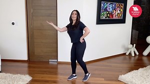 ¡Levántate del sillón y mueve la Menchaca con Penélope Menchaca #DesdeCasa 🏠 a ritmo de cumbia! | TV Azteca