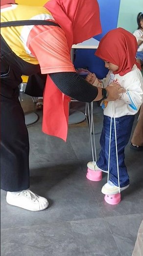 BERMAIN EGRANG DI MCKIDS #shorts #mckids #egrang
