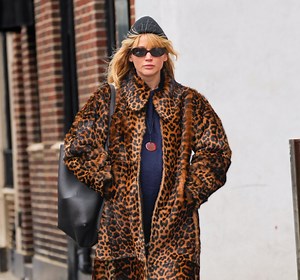 Se (anche) Jennifer Lawrence sceglie la camicia a quadri