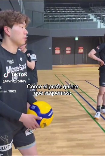 Volleyball Techniques for Beginners: Tips for Serving and Spiking