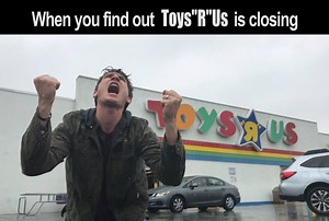 It's a sad day for Toys "R" Us kids. My friend Kelly Vrooman and I went to the store to pay our respects and deal with our emotions. Song- 'Linger' by The Cranberries Covered by Doug Holzapfel | Dude Dad