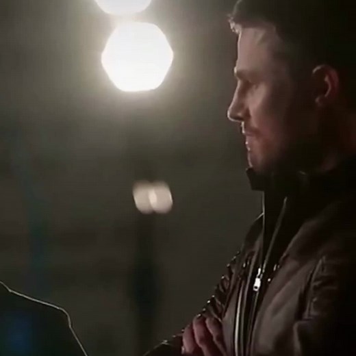 underrated friendship(the quality tho💀) #arrowverse #arrow #legendsoftomorrow #supergirl #theflash #saralance #oliverqueen #barryallen #foryou #cw