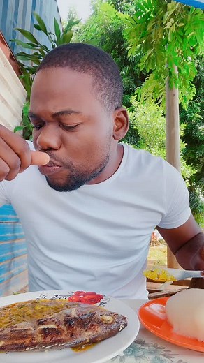 Quem peidou? Uma Comédia Musical Engraçada