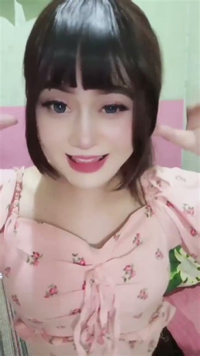 cowok pake baju cewek. coba jadi cewek. nyaman bgt. cder. crossdresser. femboy. waria muda. shemale.