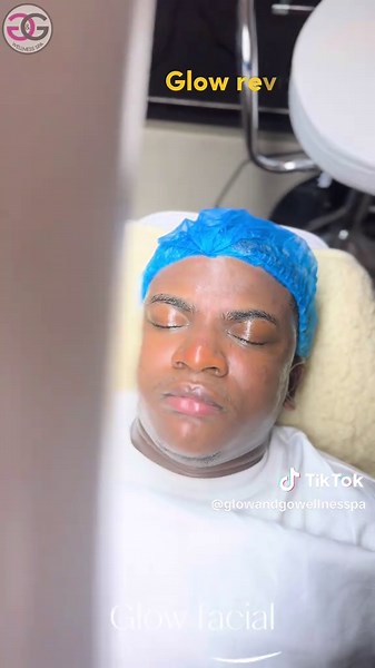 Today’s agenda: glow, glow, and glow some more ✨ Who needs filters when your skin looks this good? 💫 Skincare first, everything else later! @glowandgowellnessspa located at apo legislative quarters zone A, Abuja 📞 ‪09160575166‬ #glowandgowellnessspa#wellnessspa##luxuryspa#spaday#selfcare#relaxation#AbujaWellness#abujaspa#Nigerianspas#Abujabeauty#Nigerianwellness#bodytreatments#facials#manicureandpedicure#spatreatments#spaday