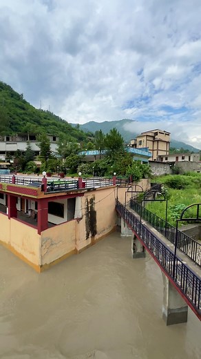 Exploring Scenic Views and Summer Vibes in Thakot