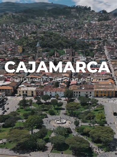 🎭🎉 Cajamarca, capital of the Peruvian carnival. During carnival season, Cajamarca is filled with color, music, and joy. Parades, dances, water and paint games, and a unique energy make this city one of the most fun destinations in Peru. Experience one of the country's most iconic festivals and enjoy an unforgettable cultural experience. 🌈 A tradition that is celebrated. 🔥 A festival that is lived intensely. #CarnavalesDeCajamarca #Cajamarca #PeruvianCarnival #TraditionalFestivals #CulturalTo