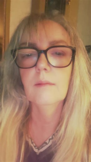 Vidéos de Rose (@rosemeulemeester) avec Je reviens te chercher - Gilbert Bécaud