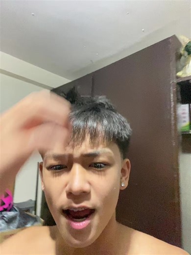 Lip Sync Fun: Unique Introductions and Dance Trends