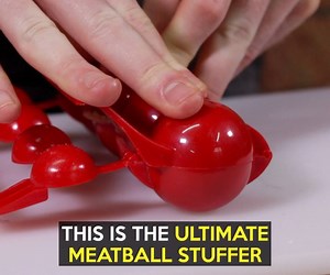 309K views · 13 shares | FE: This Meatball Maker is EVERYTHING! Credit: Get yours here: https://obsere.com/products/mighty-meatball-maker | LOLKidz | Facebook